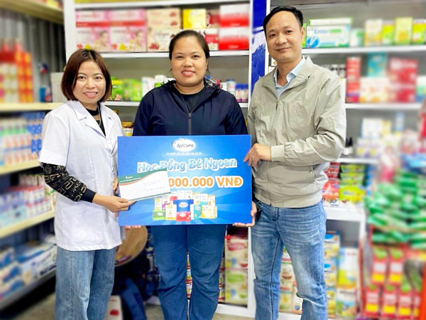 Chị Phương tại Hà Tĩnh nhận giải nhất tại Shop bỉm sữa Nguyễn Tuyết